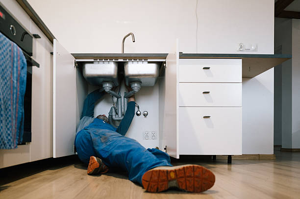 Professional Leak Detection technician working in Oxford, MD